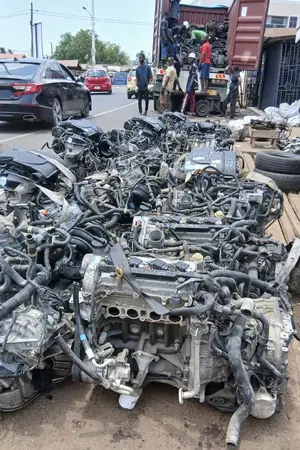 Toyota Vitz Engine 4 Plugs