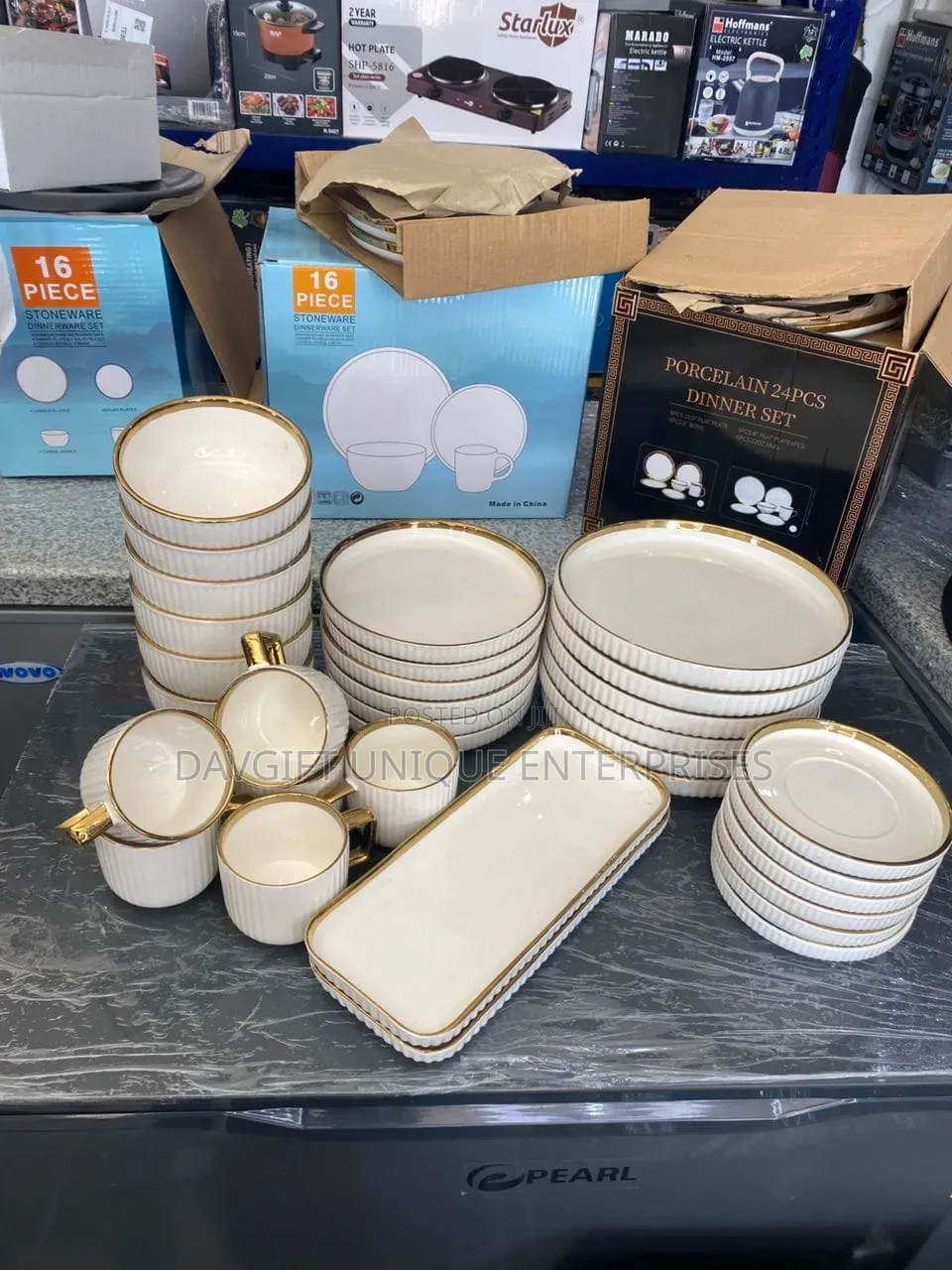 32pcs Ceramic Dinnerware Set (Gold White)