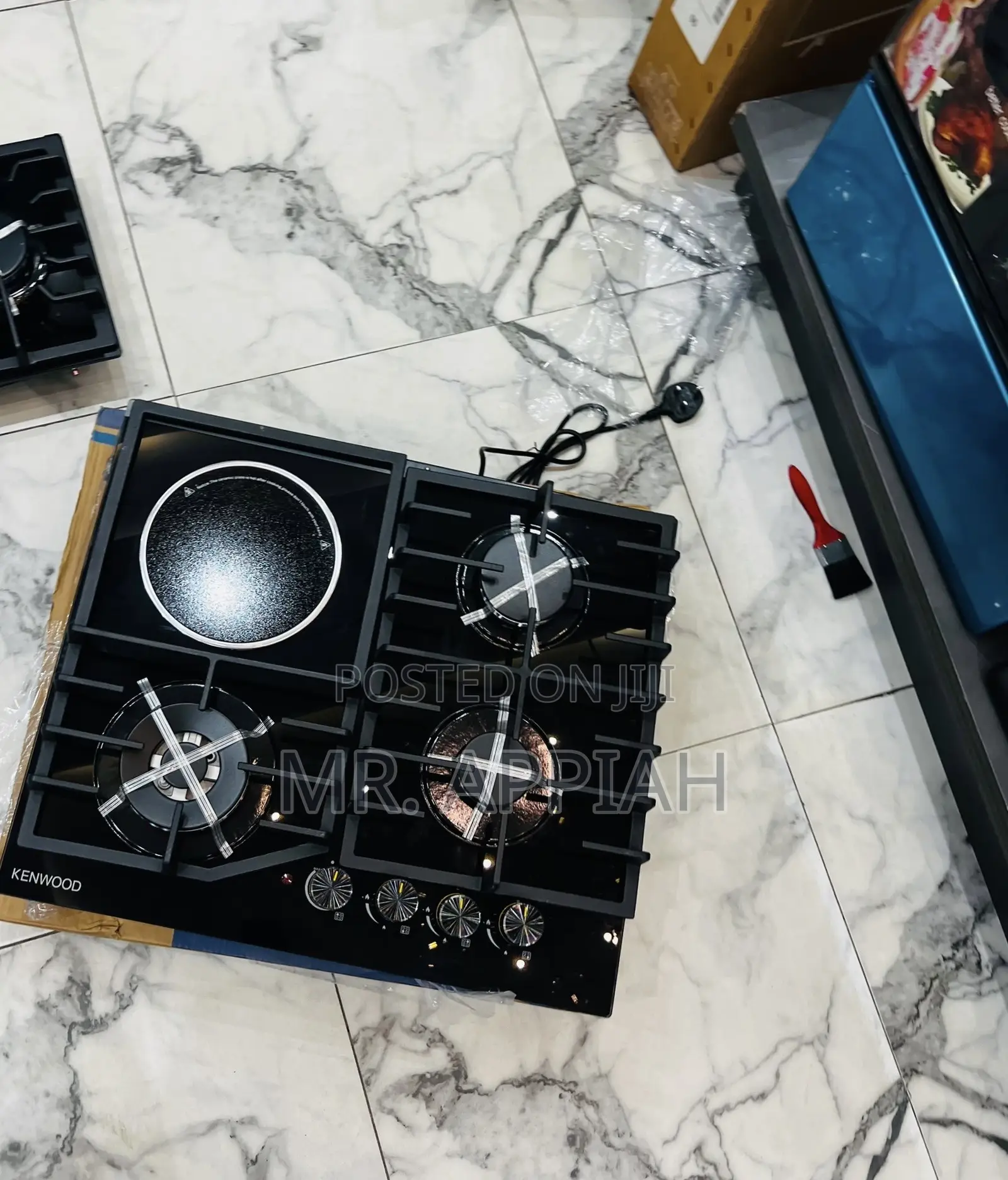 Extremely Classic Kenwood 60cm 3 Gas + 1 Electric Hob.