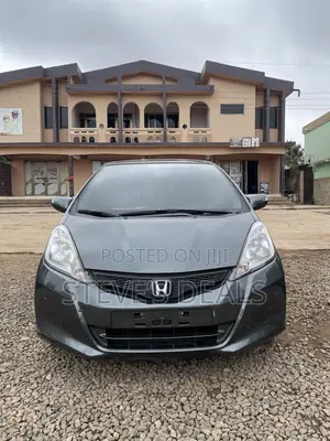 Honda Fit Automatic 2012 Gray