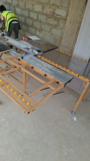 Wood Cutting Machine