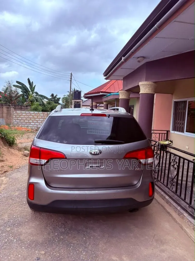 Kia Sorento LX 4dr SUV (2.4L 4cyl 6A) 2015 Gray