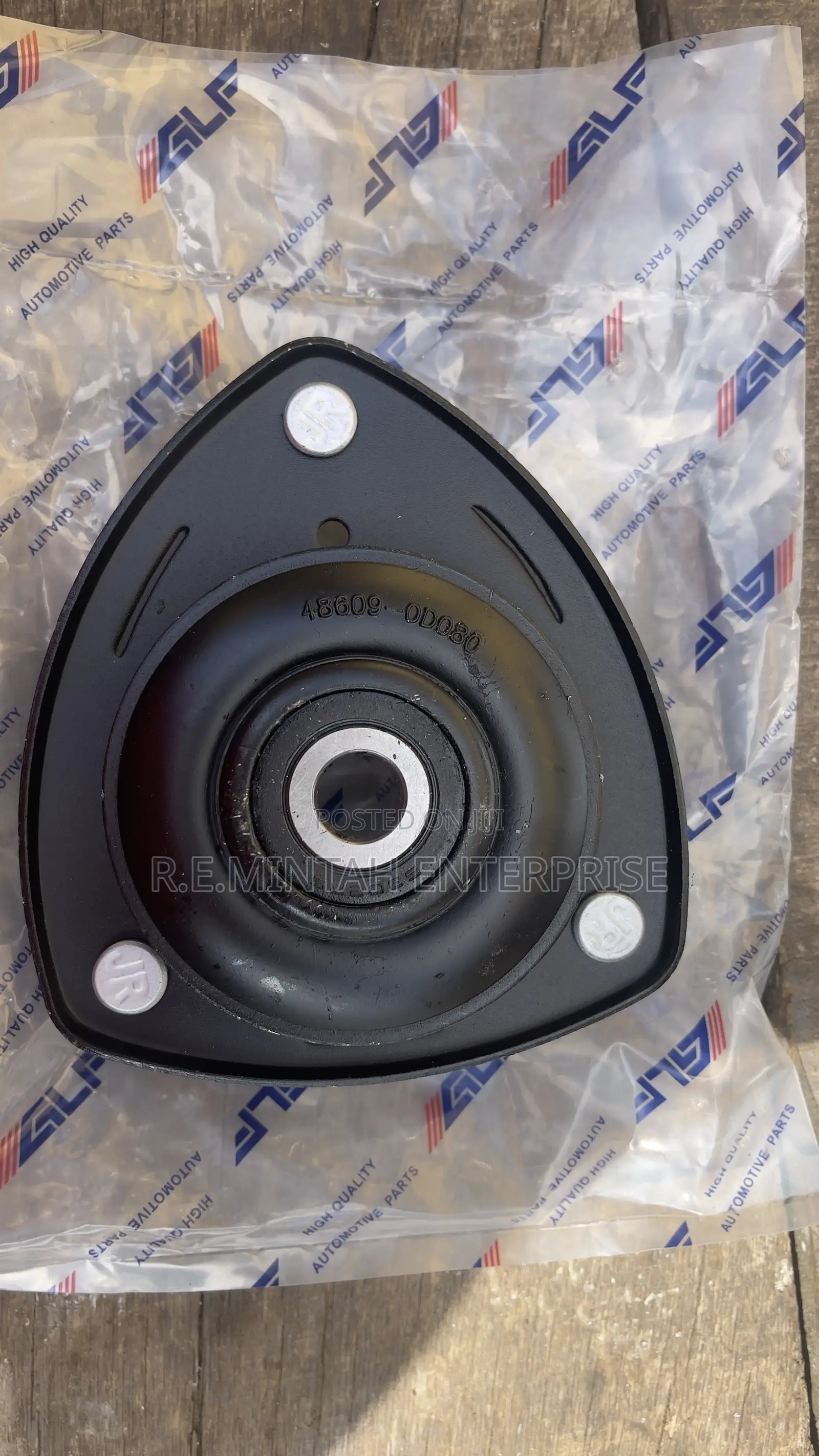 Strut Mounts