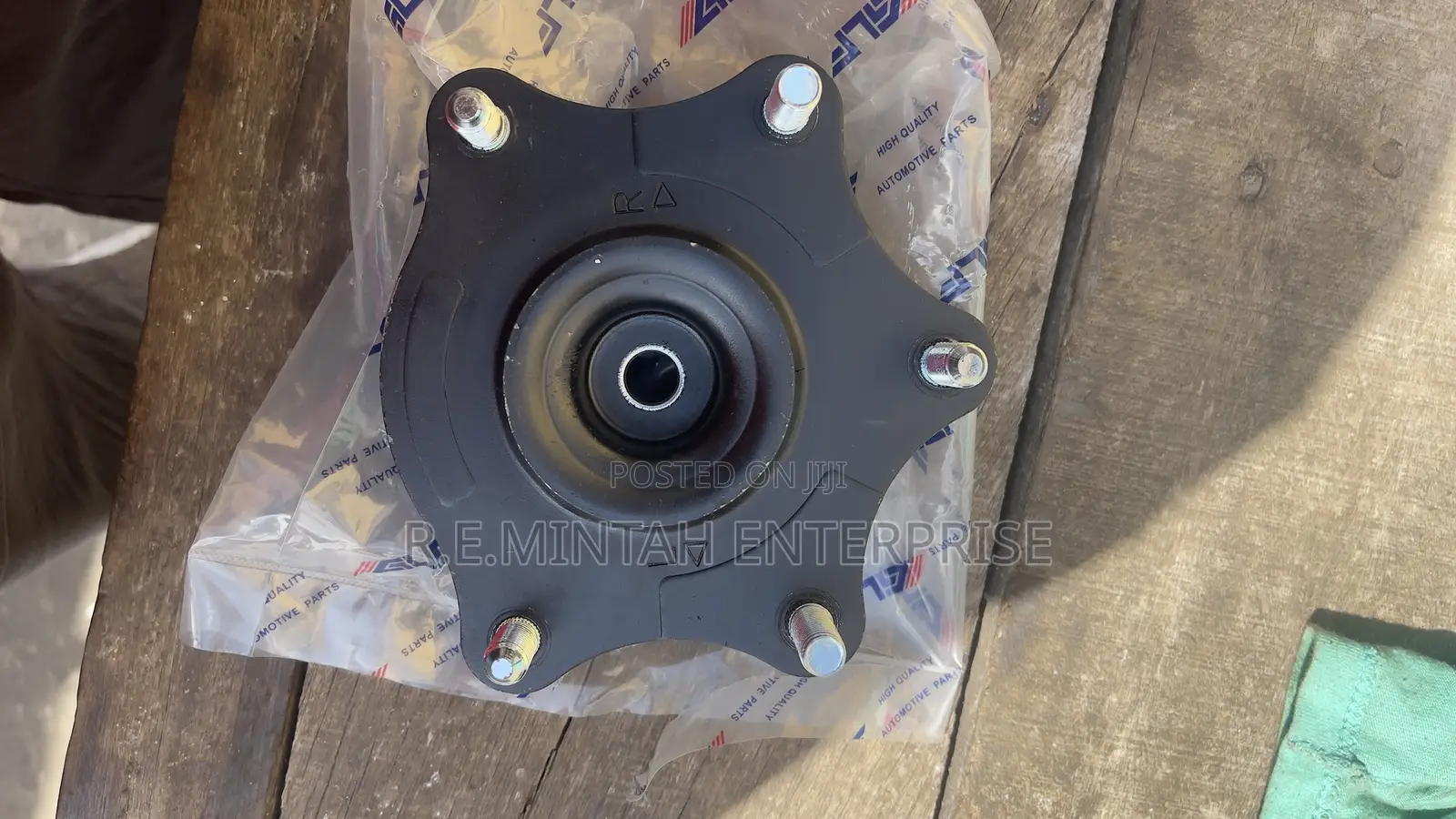 Strut Mounts