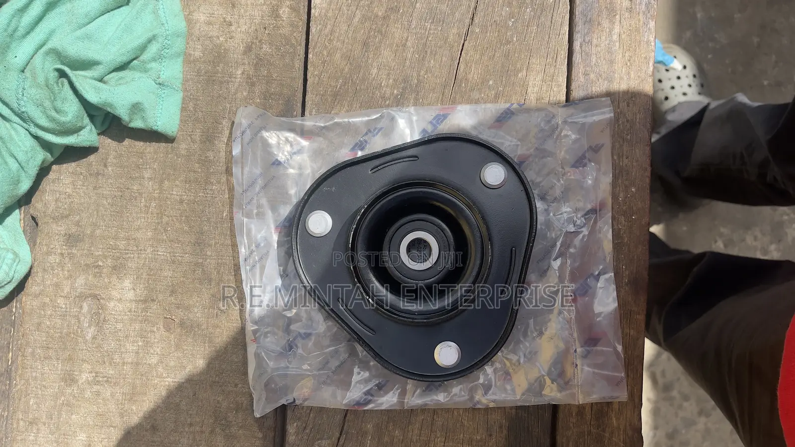 Strut Mounts