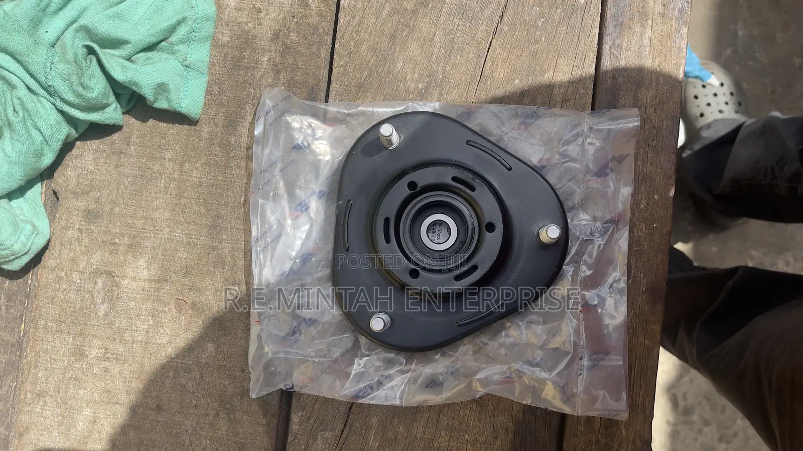 Strut Mounts