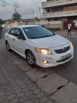 Toyota Corolla 2010 White