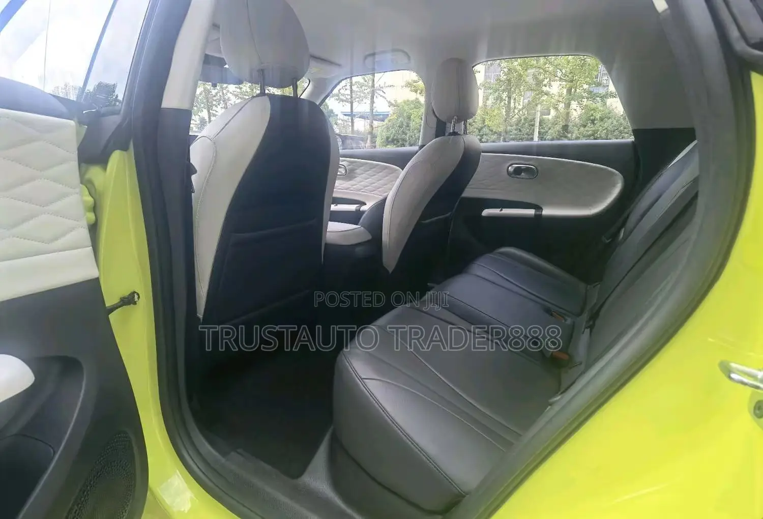 Dongfeng Nammi 01 42.3 kWh 430 Max 2024 Yellow