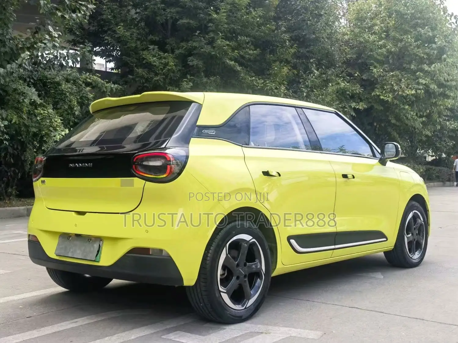 Dongfeng Nammi 01 42.3 kWh 430 Max 2024 Yellow