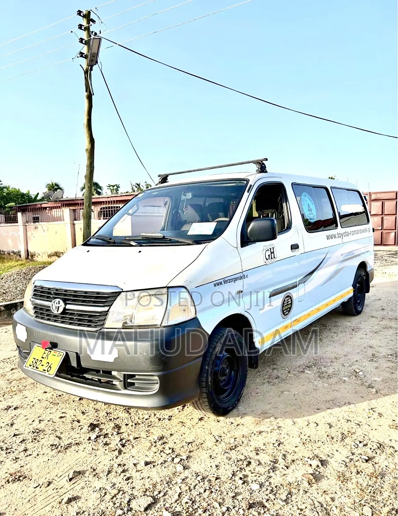Toyota HiAce 2007 White