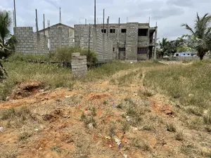 Half Plot of Land for Sale at Sakumono