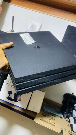 Play Station 4 Pro