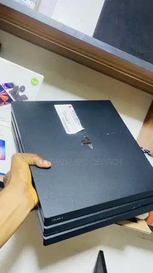 Play Station 4 Pro