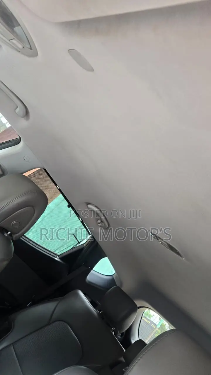 Hyundai Santa Fe 2014 Gray