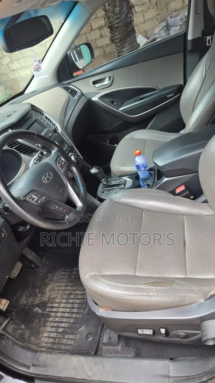 Hyundai Santa Fe 2014 Gray