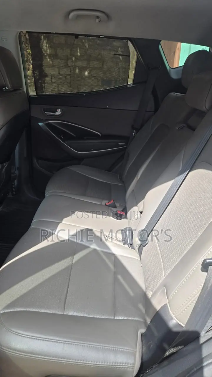 Hyundai Santa Fe 2014 Gray