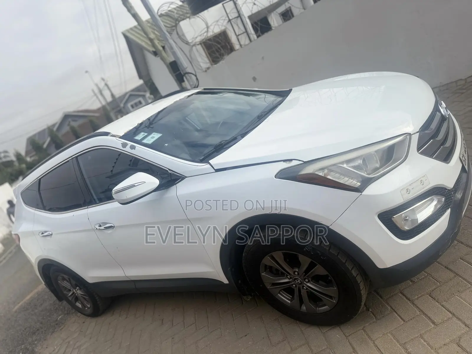 Hyundai Santa Fe 2012 White
