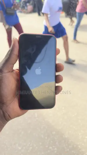 Apple iPhone XR 64 GB Red