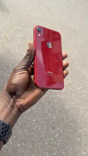 Apple iPhone XR 64 GB Red