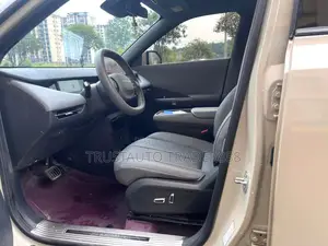 New Dongfeng Rich 6 2026 Beige