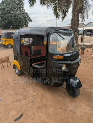 Bajaj RE 2025 Black