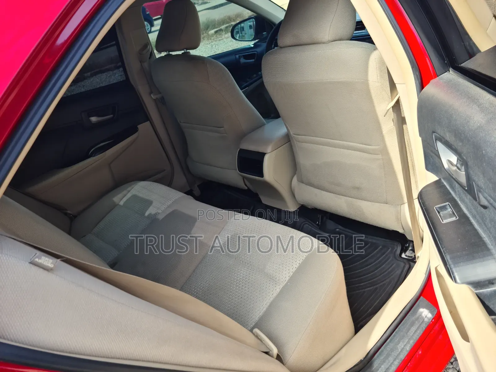 Toyota Camry LE 4dr Sedan (2.5L 4cyl 6A) 2014 Red