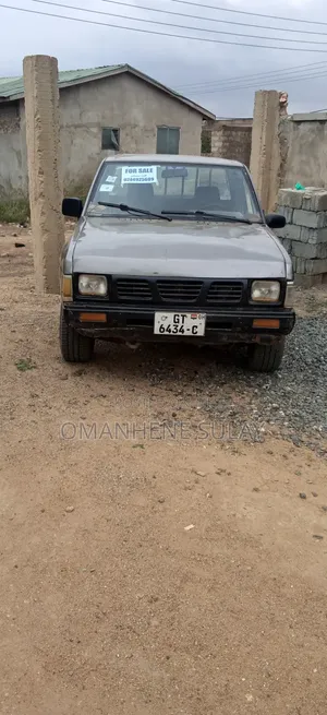 Nissan Hardbody 2012