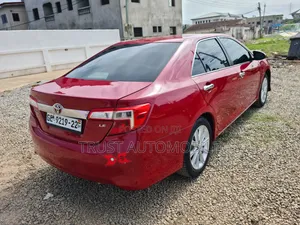 Toyota Camry LE 4dr Sedan (2.5L 4cyl 6A) 2014 Red