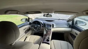 Toyota Venza LE 2014 Gold