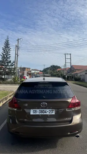 Toyota Venza LE 2014 Gold