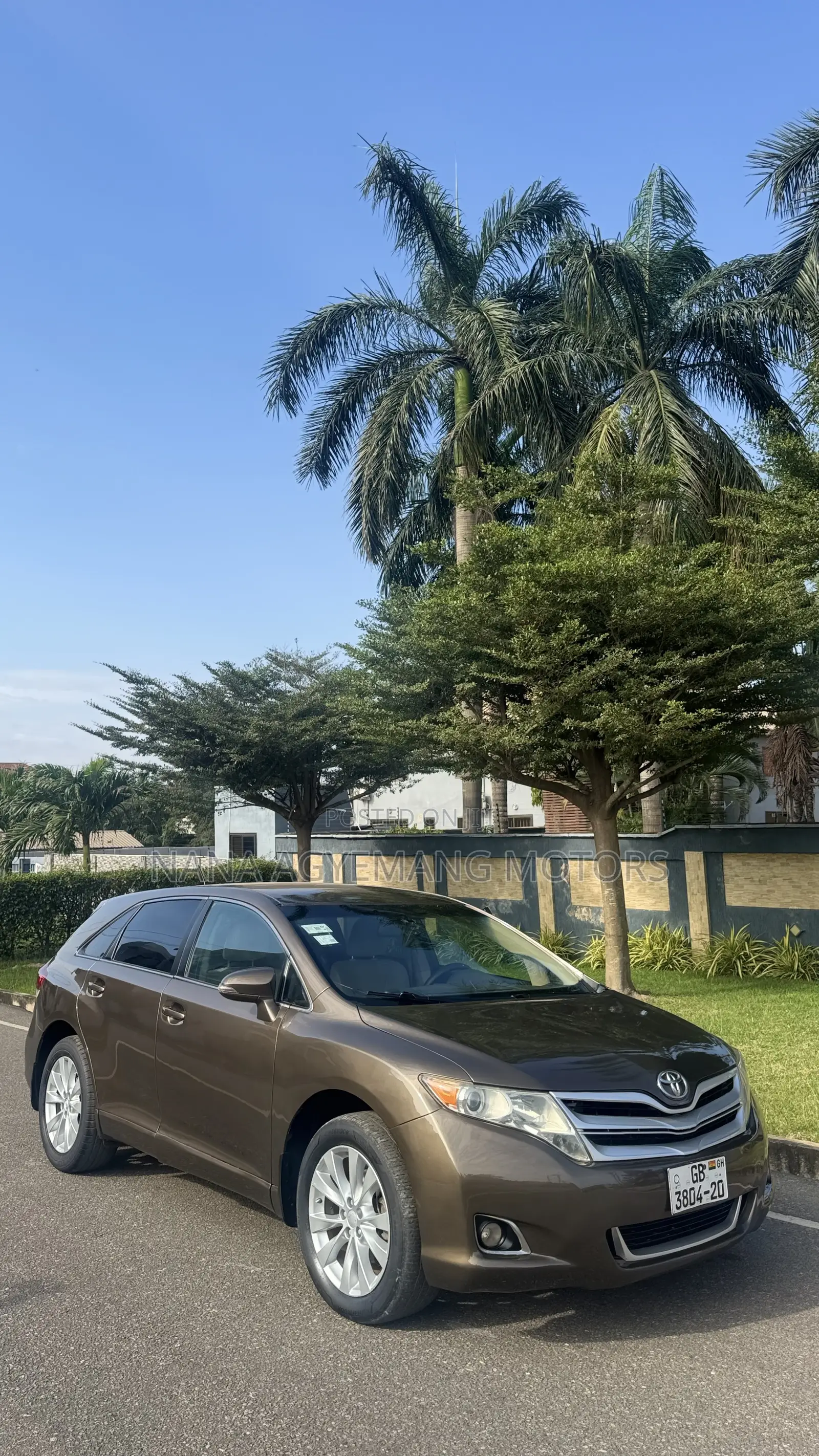 Toyota Venza LE 2014 Gold