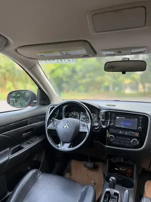 Mitsubishi Outlander SEL FWD 2017 Burgundy