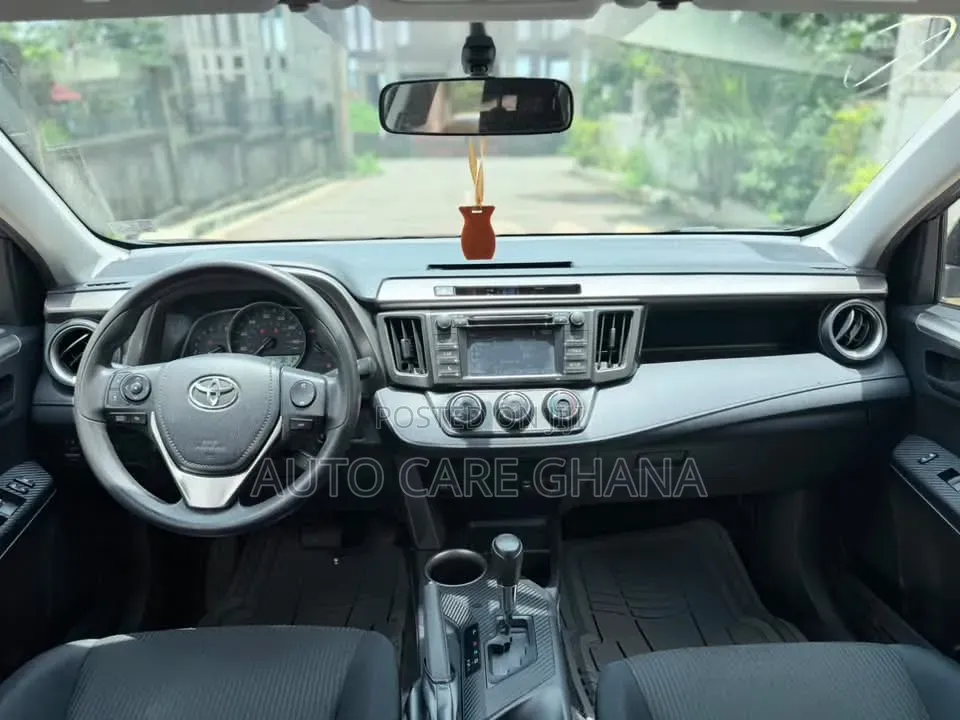 Toyota RAV4 LE 4dr SUV AWD (2.5L 4cyl 6A) 2015 Brown