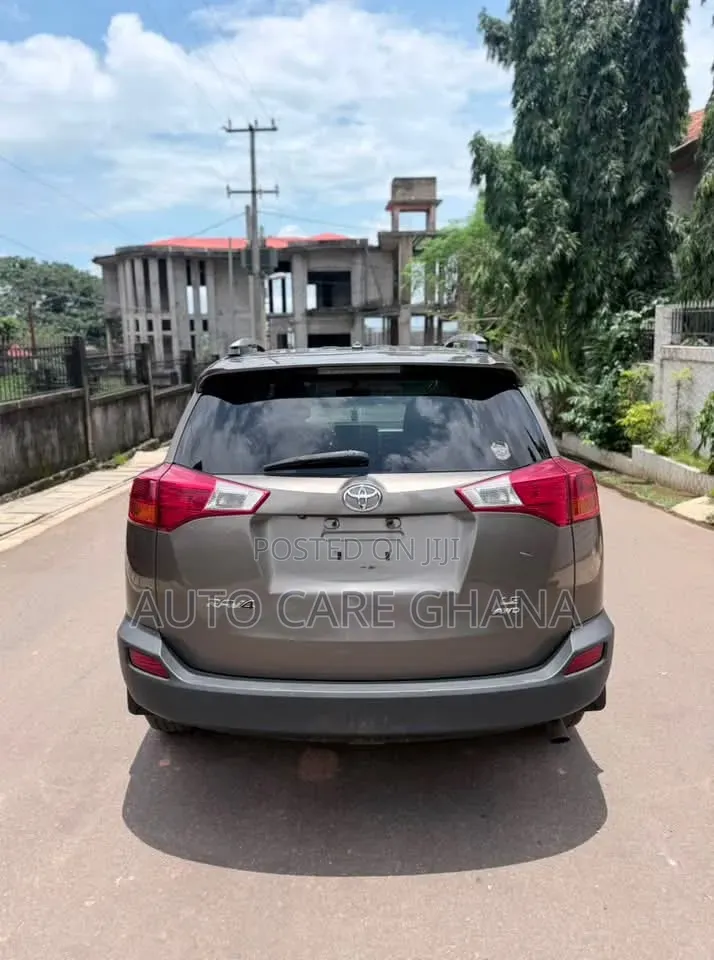 Toyota RAV4 LE 4dr SUV AWD (2.5L 4cyl 6A) 2015 Brown