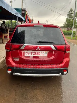 Mitsubishi Outlander 2016 Red