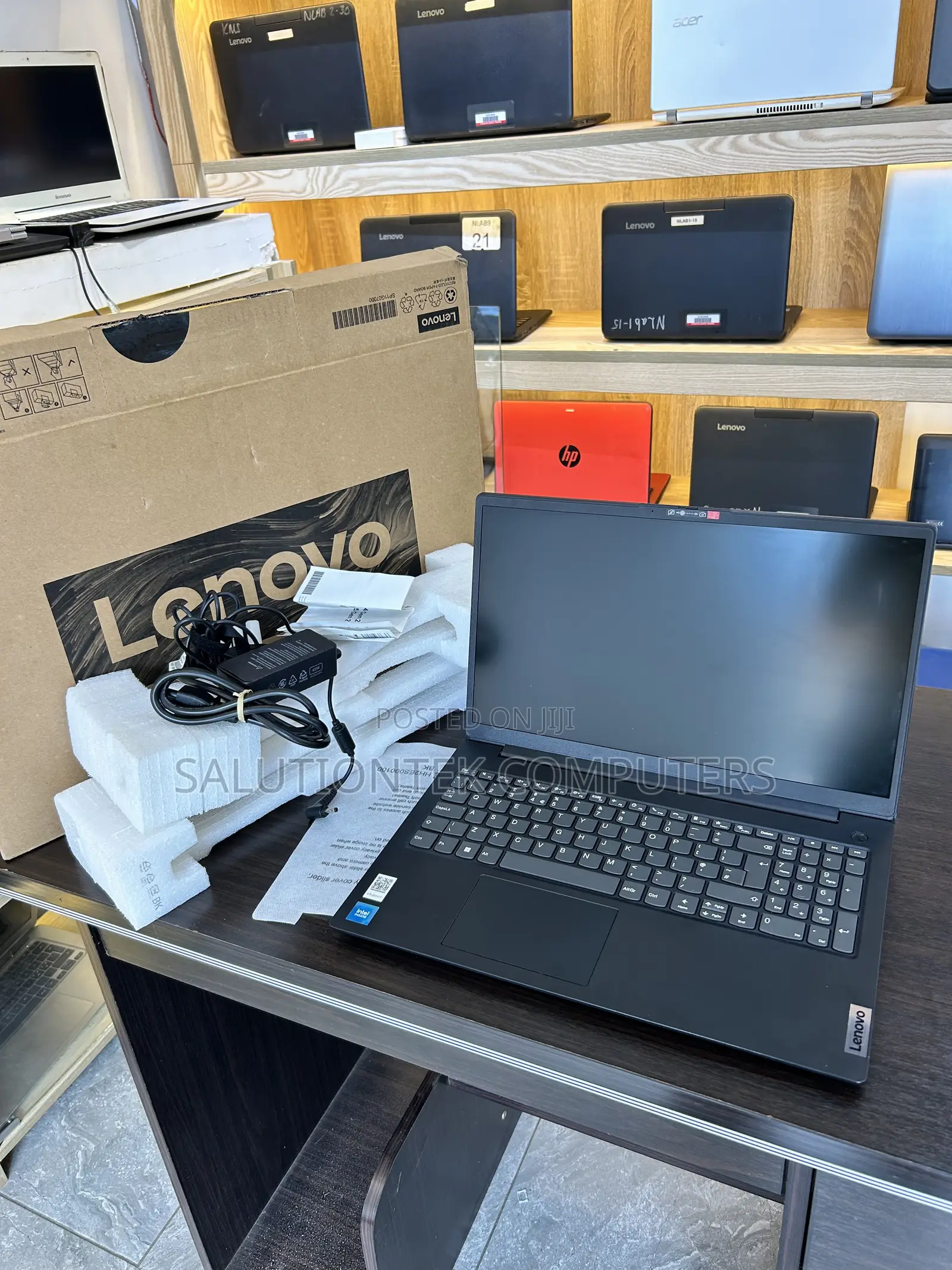 New Laptop Lenovo V15-IIL 8GB Intel Pentium SSD 256GB