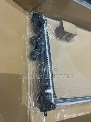 Toyota Camry 2019 2020 2021 2022 2023 2024 Radiator (Water Tank)