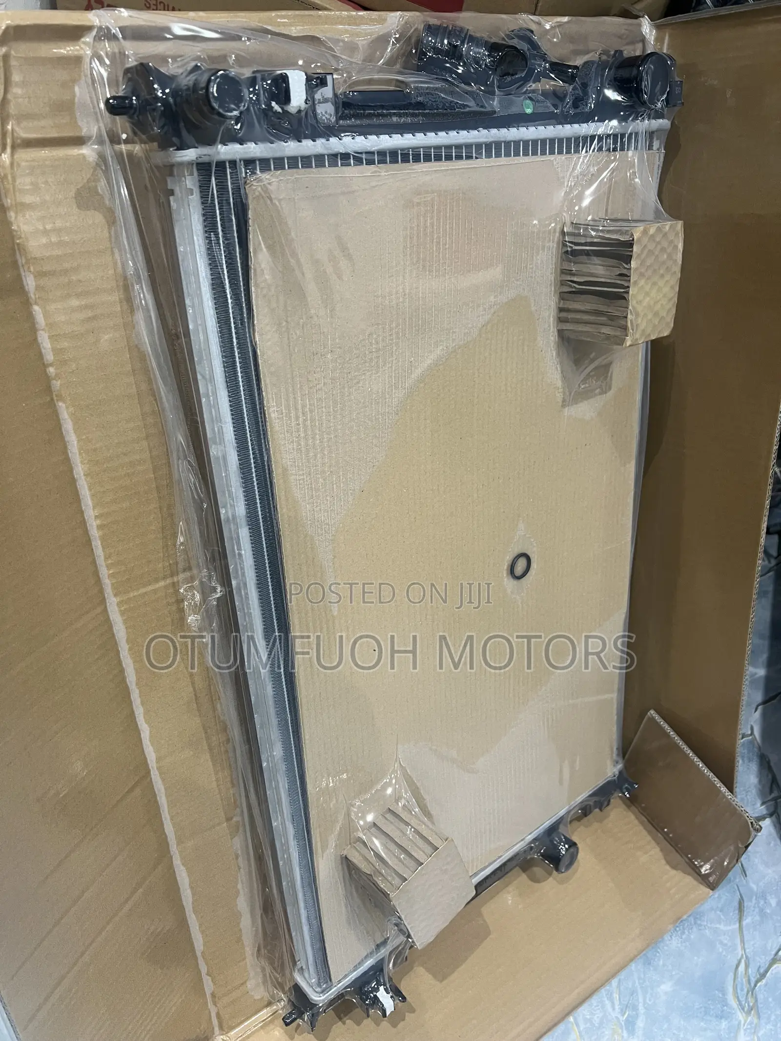 Toyota Camry 2019 2020 2021 2022 2023 2024 Radiator (Water Tank)
