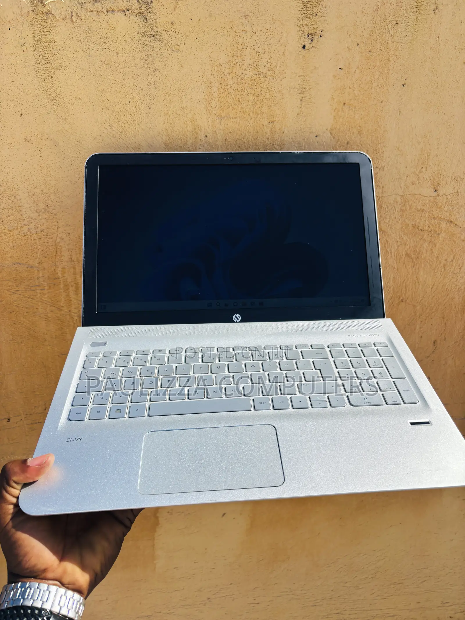 Laptop HP Envy 15 16GB Intel Core i7 HDD+SSD 256GB