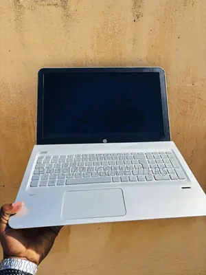 Laptop HP Envy 15 16GB Intel Core i7 HDD+SSD 256GB