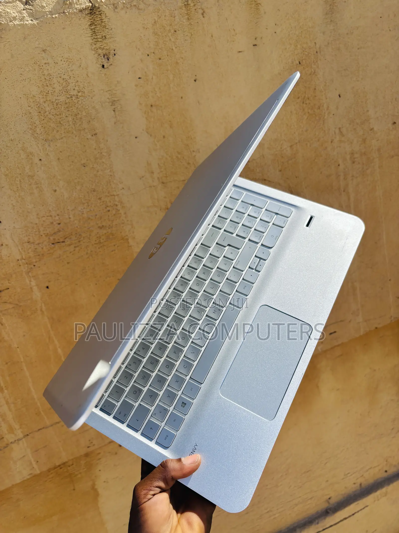 Laptop HP Envy 15 16GB Intel Core i7 HDD+SSD 256GB