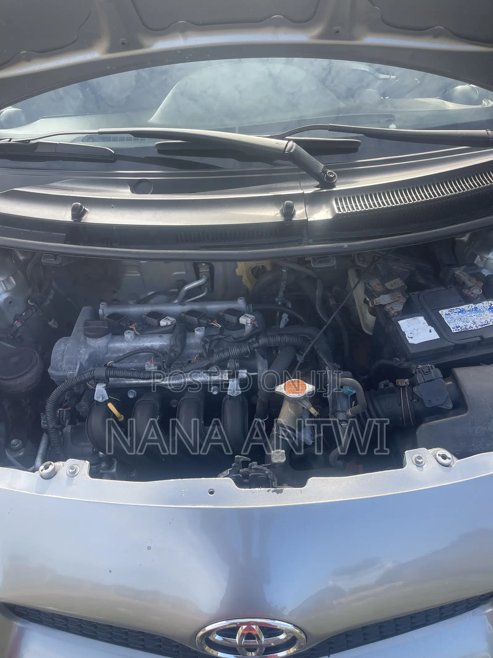 Toyota Vitz 1.3 AWD 5dr 2010 Silver