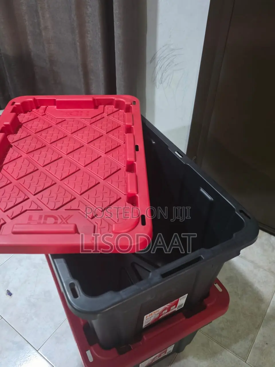 27 Gallons Capacity Plastic Storage Containers