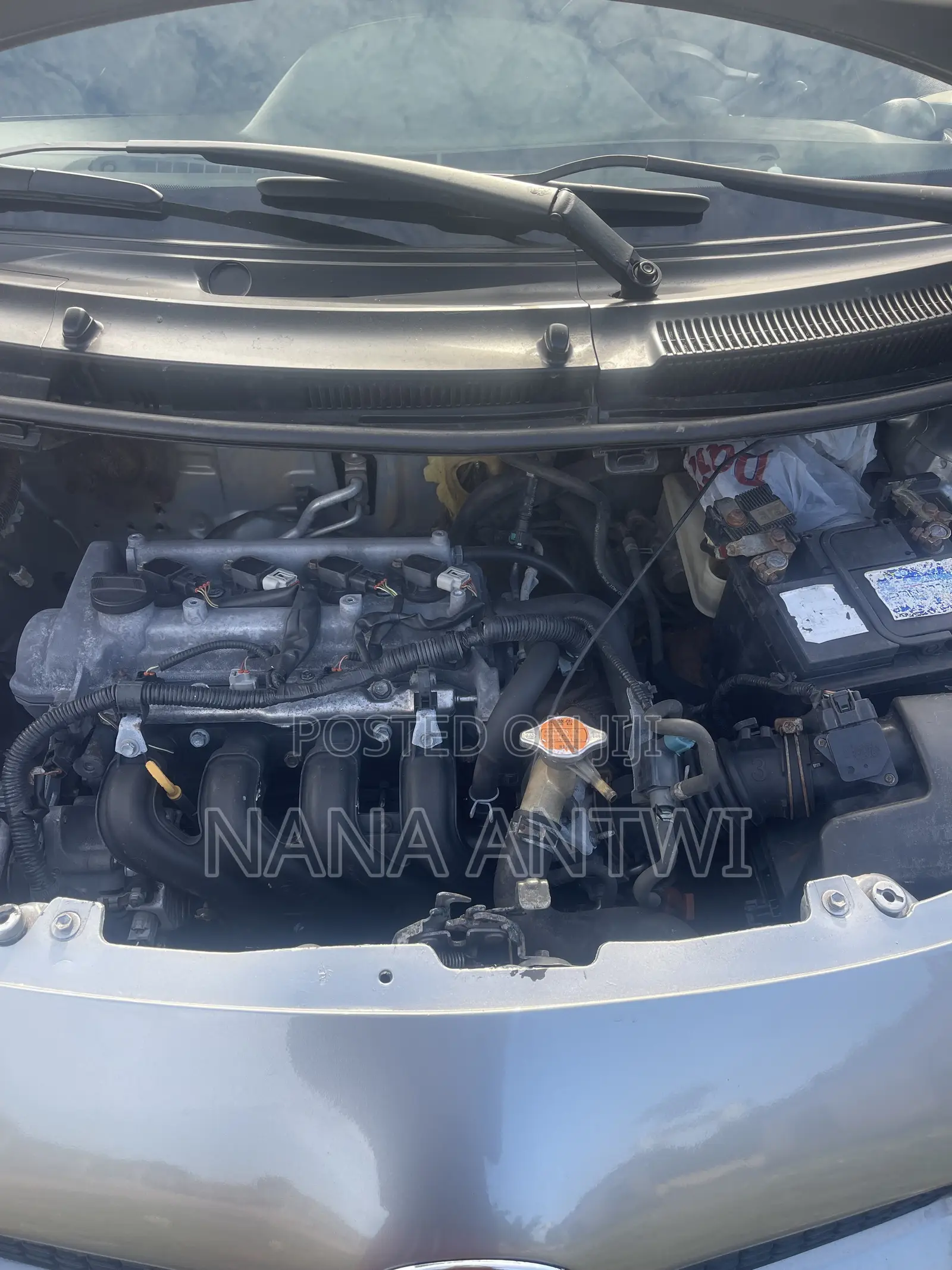 Toyota Vitz 1.3 AWD 5dr 2010 Silver