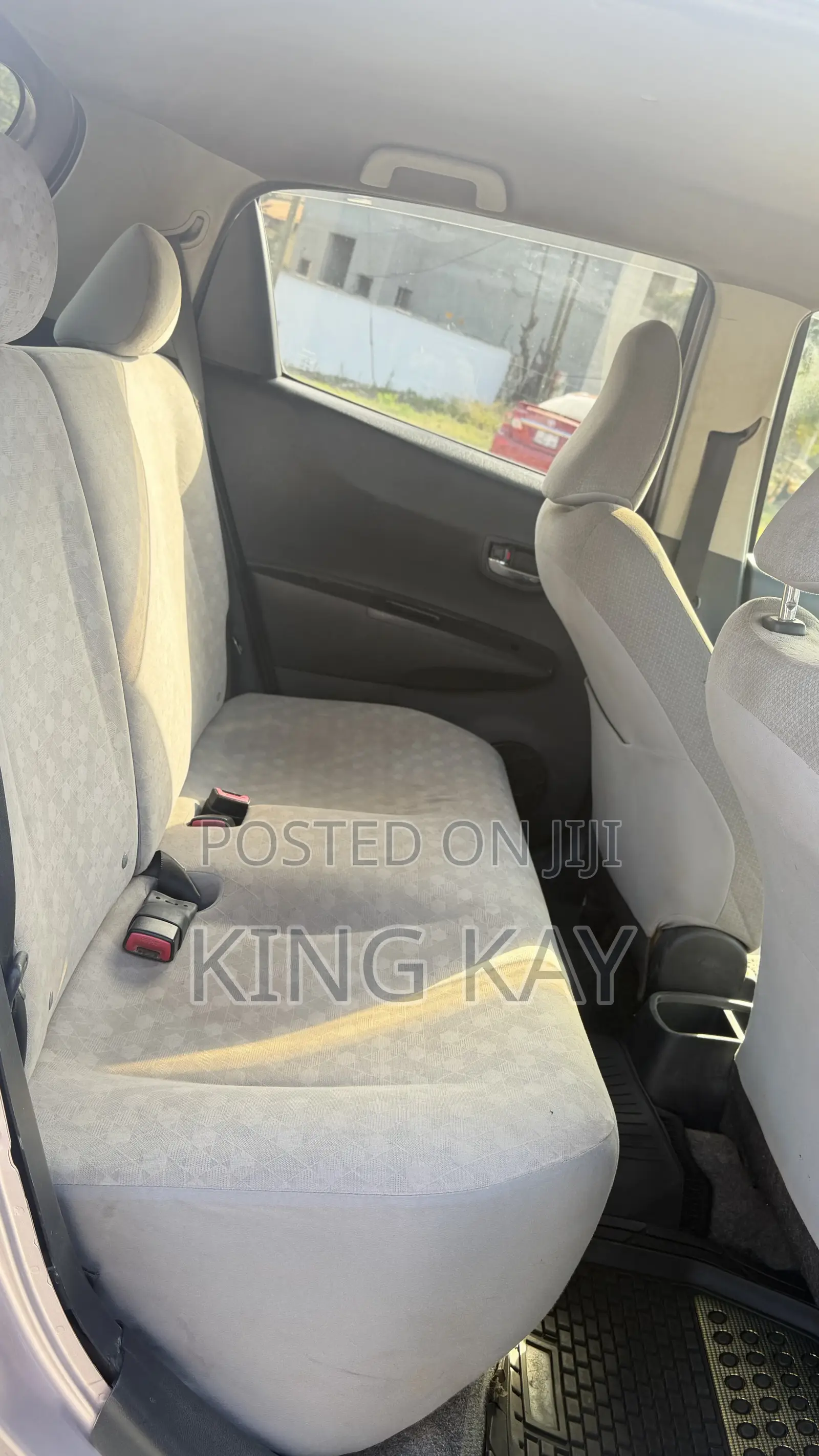 Toyota Vitz 1.0 FWD 5dr 2012