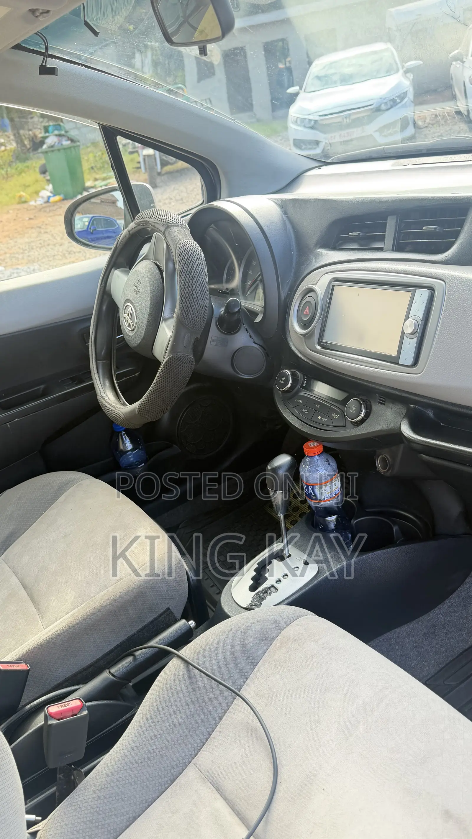 Toyota Vitz 1.0 FWD 5dr 2012