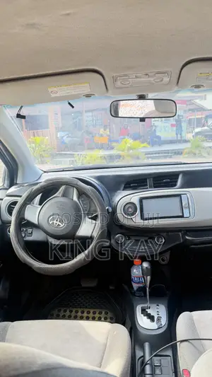 Toyota Vitz 1.0 FWD 5dr 2012