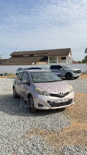 Toyota Vitz 1.0 FWD 5dr 2012