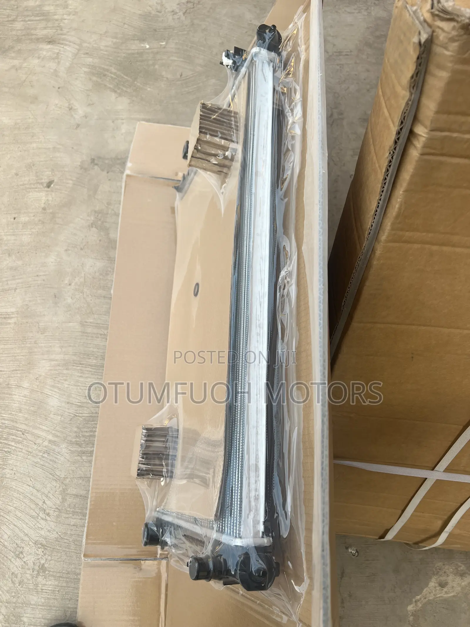 Toyota RAV4 2019 2020 2021 2022 2023 2024 2025 Radiator (Water Tank)