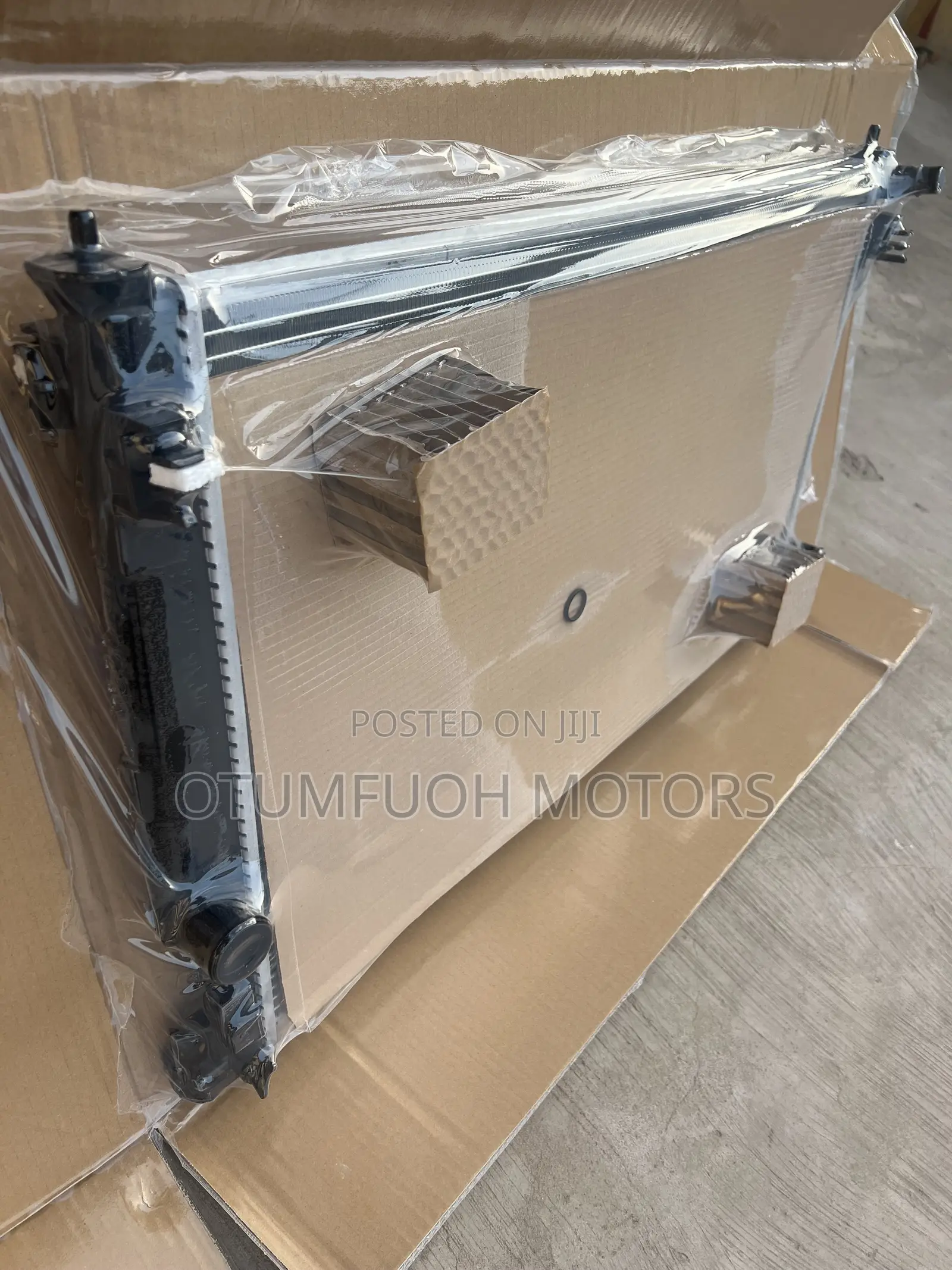 Toyota RAV4 2019 2020 2021 2022 2023 2024 2025 Radiator (Water Tank)